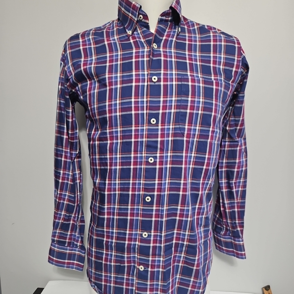 Mens plaid Untuckit button down size small
